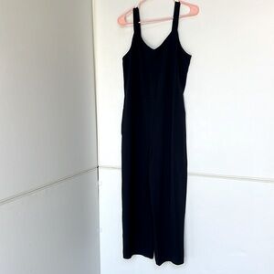 The Japanese GoWeave Essential
Jumpsuit sleeveless wide leg
 Size 6 Navy